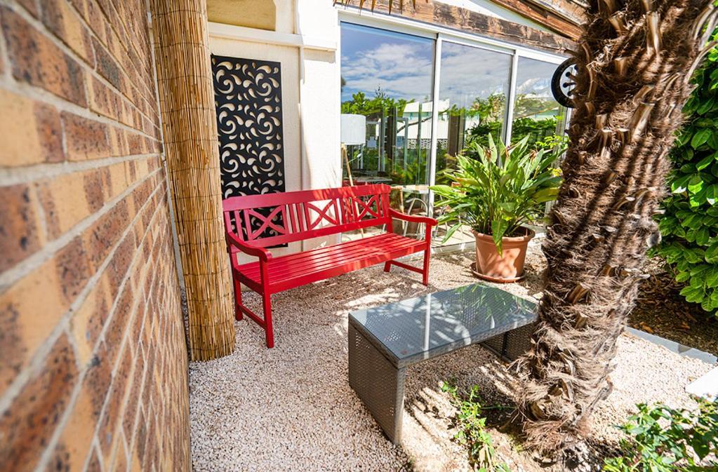 Logis Hotel- Hotel Restaurant Le Rialto Le Sequestre Luaran gambar