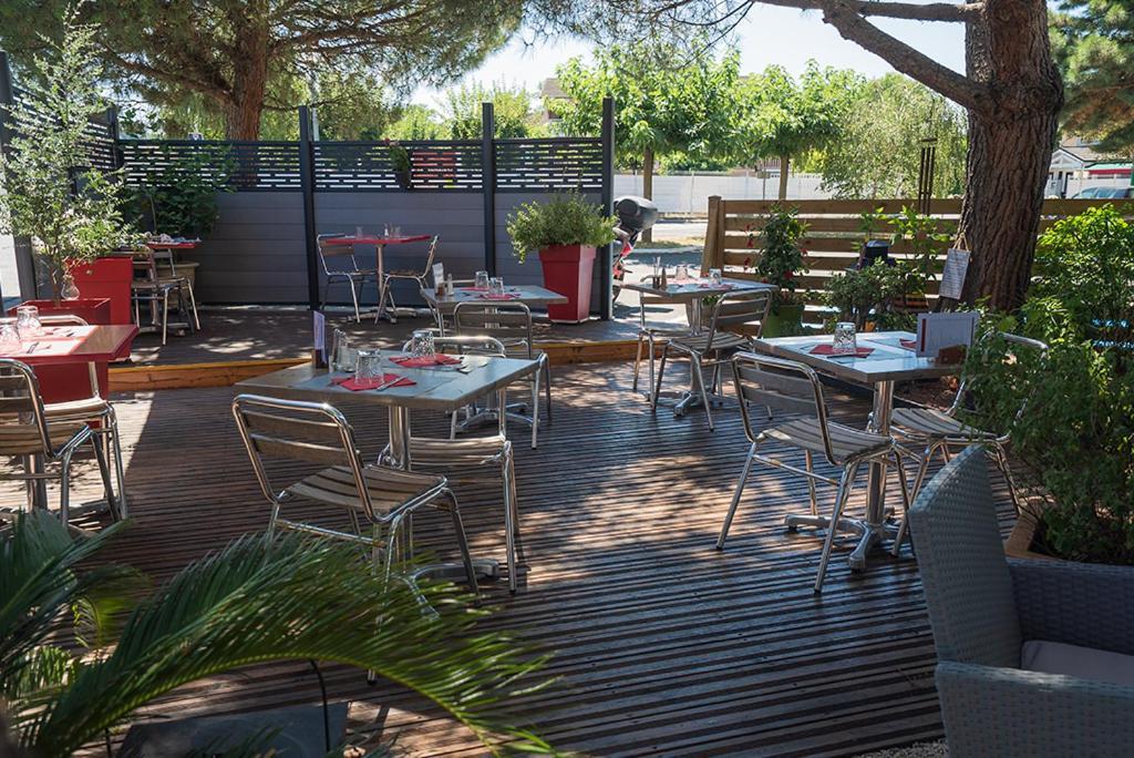 Logis Hotel- Hotel Restaurant Le Rialto Le Sequestre Luaran gambar